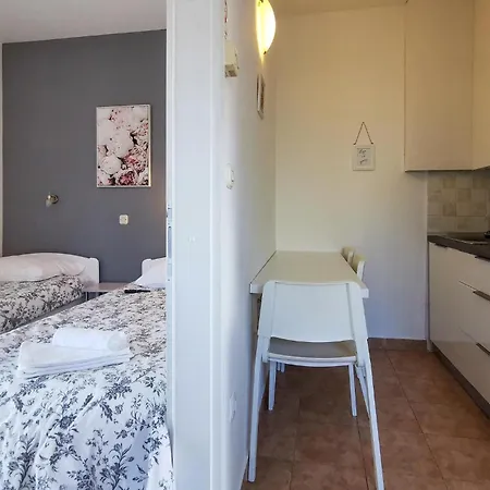 Apartment Cozy In With Wifi